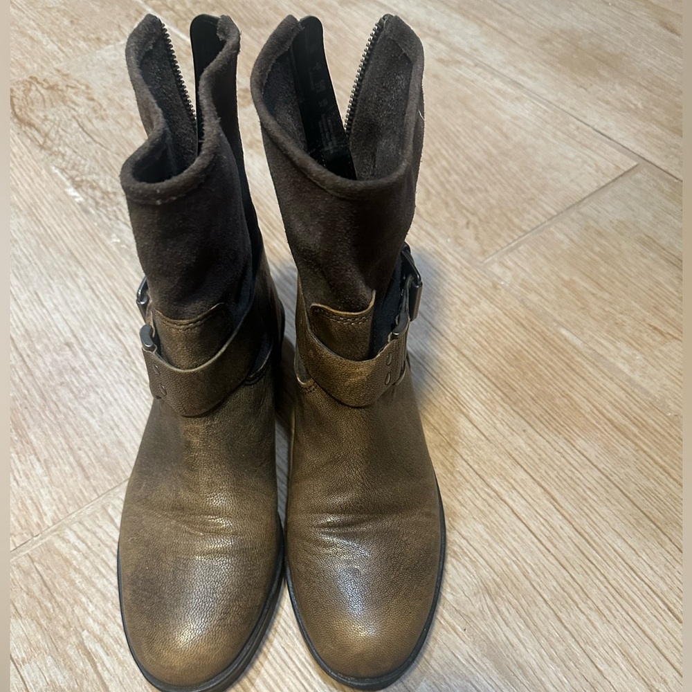 Franco Sarto grey leather boots